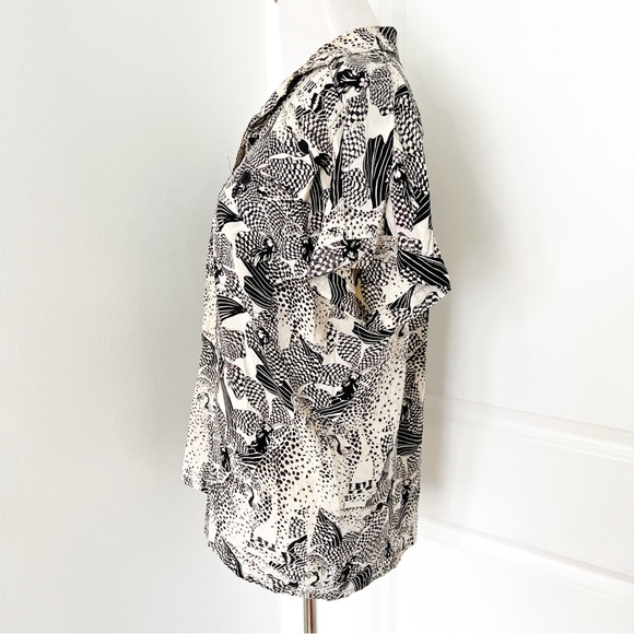 Escada Black and Cream Abstract Animal Print Patterned Silk Blouse - Size 34 - Picture 2 of 4